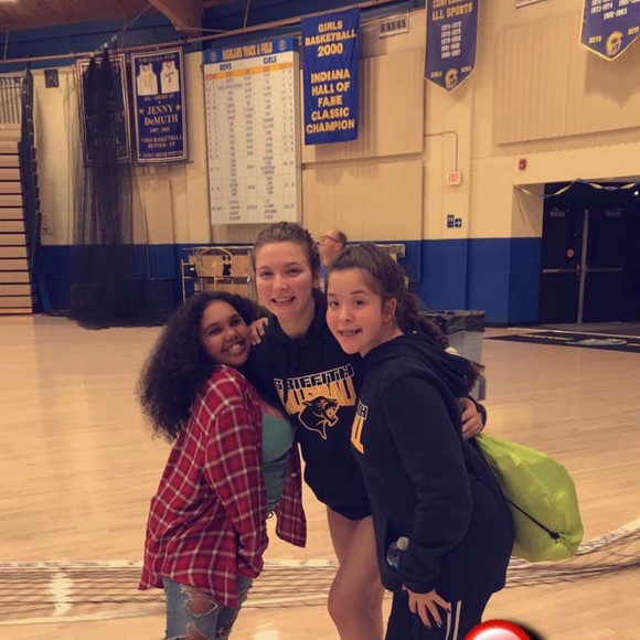 Meet your Posher, Destinee - Picture 1 of 1